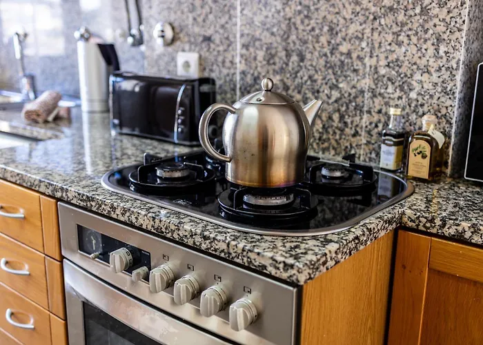 Beachfront 3bdr On Marginal Boulevard * Сан-Мартинью-ду-Порту