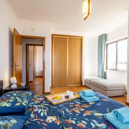 Beachfront 3bdr On Marginal Boulevard *