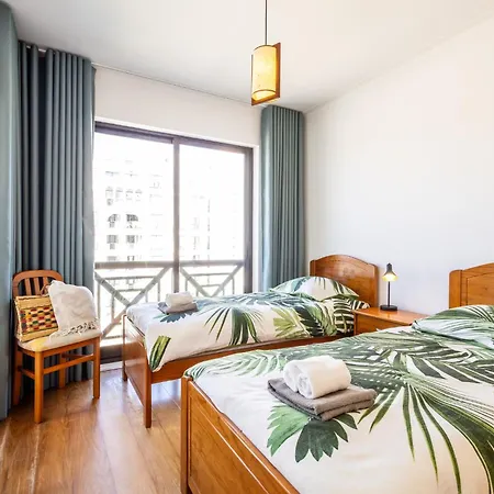 Beachfront 3bdr On Marginal Boulevard * Sao Martinho do Porto