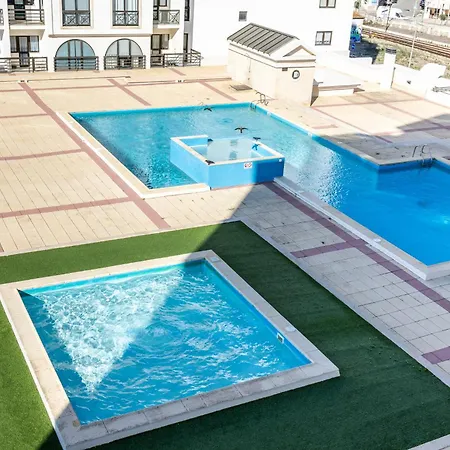 Apartment Beachfront 3bdr On Marginal Boulevard