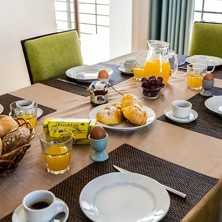 Beachfront 3bdr On Marginal Boulevard *