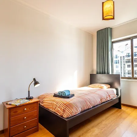 Beachfront 3bdr On Marginal Boulevard São Martinho do Porto