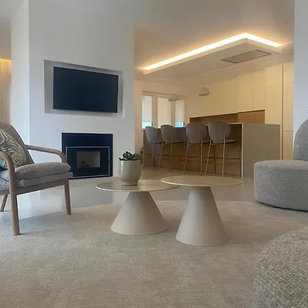 Beachfront 3bdr On Marginal Boulevard *
