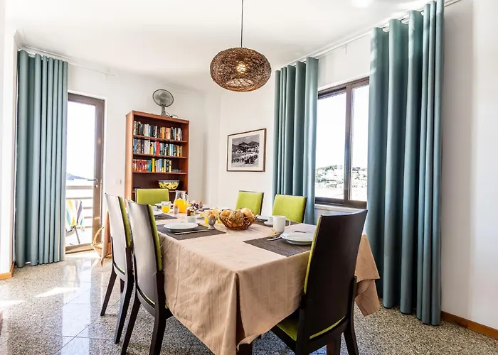 Beachfront 3bdr On Marginal Boulevard