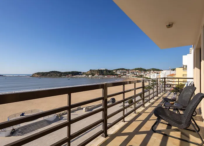 Beachfront 3bdr On Marginal Boulevard Apartamento