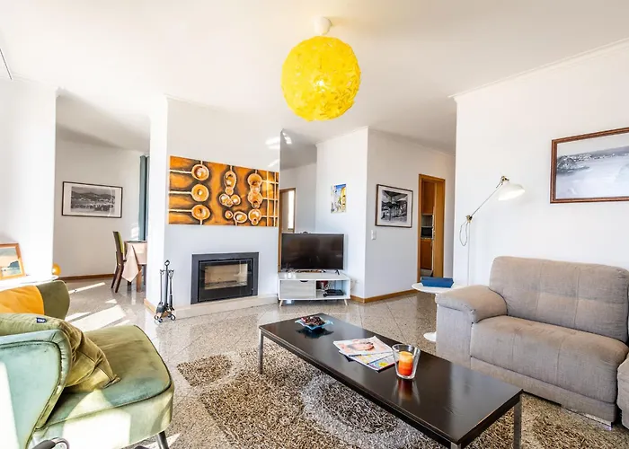 Apartamento Beachfront 3bdr On Marginal Boulevard *