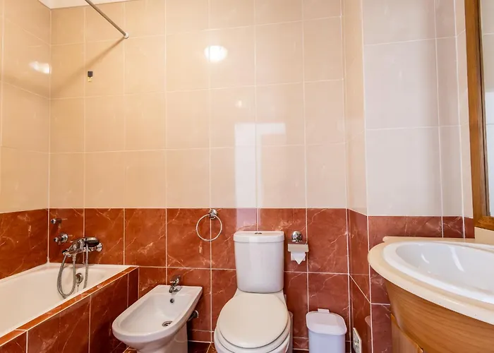 Beachfront 3bdr On Marginal Boulevard Apartamento São Martinho do Porto